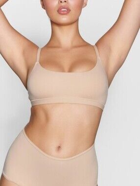 SKIMS Scoop Bralette — Nude